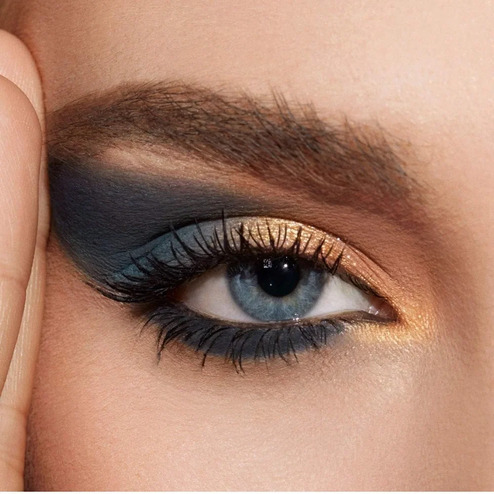 Haus Laboratories by Lady Gaga 4 Way Eyeshadow Palette - Picture 3 of 4